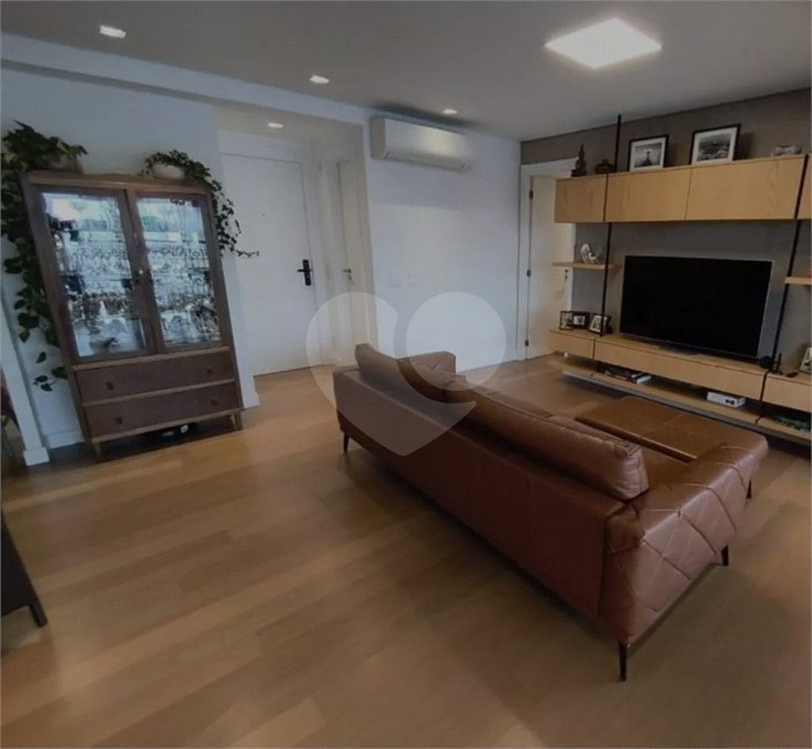 Apartamento para alugar com 3 suítes em Chácara Santo Antônio, São Paulo, SP
