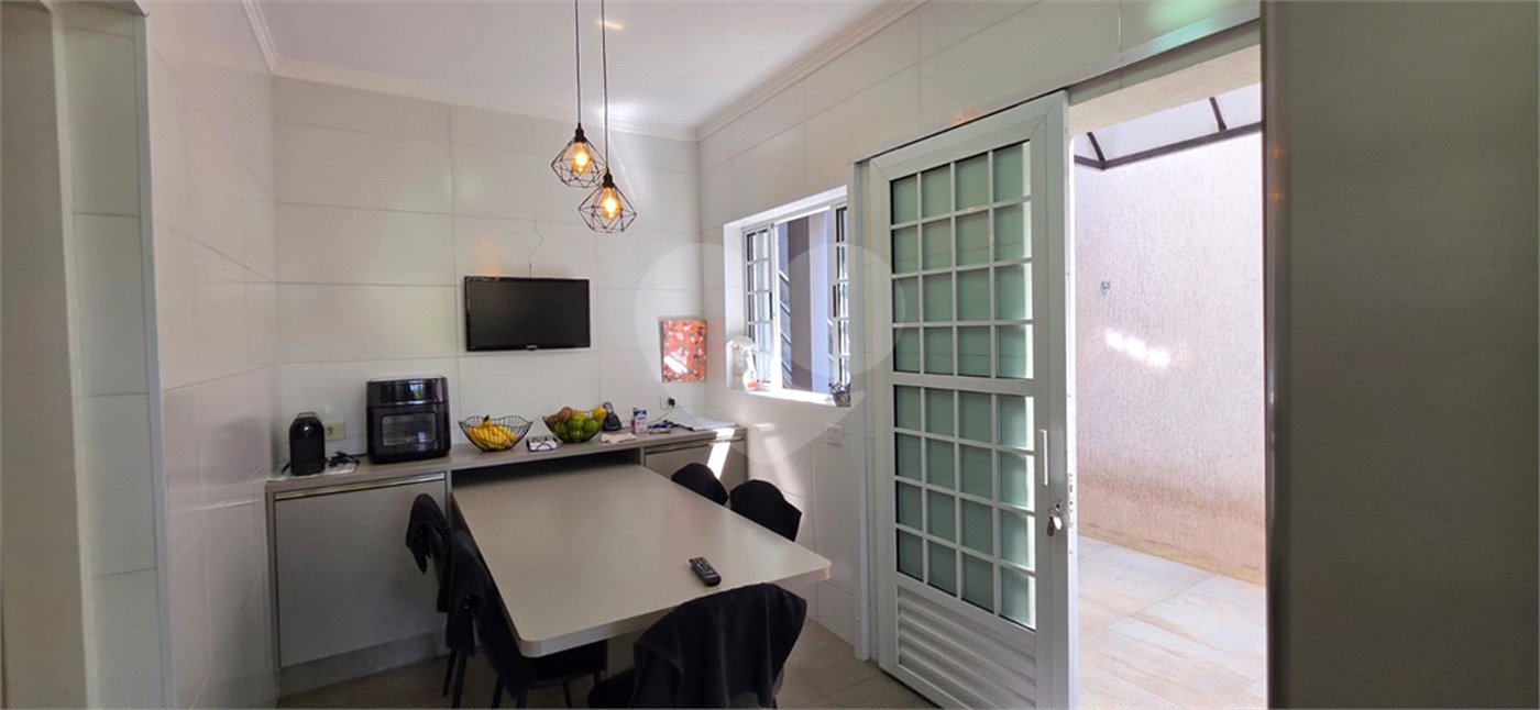 Casa Térrea à venda ou para alugar com 8 quartos, sendo 4 suítes, em Vila Pereira Barreto, São Paulo, SP