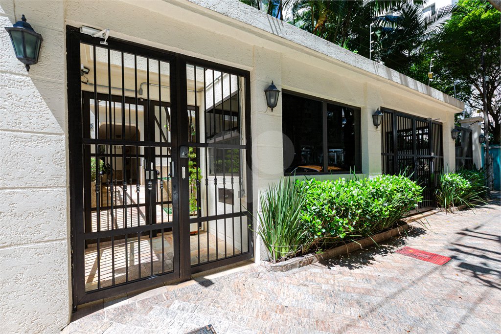 Apartamento à venda com 3 quartos, sendo 1 suíte, em Santa Cecília, São Paulo, SP
