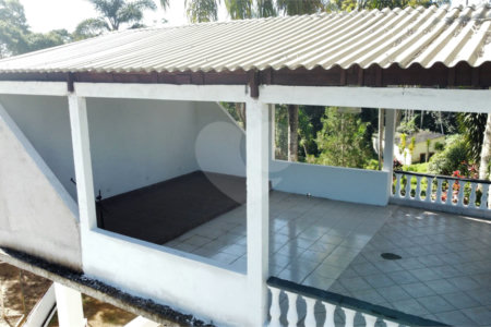 Sítio à venda com 8 quartos, sendo 4 suítes, em Boa Vista, Mogi das Cruzes, SP