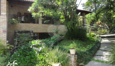 Sobrado à venda com 4 suítes em Tremembé, São Paulo, SP