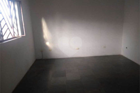 Sobrado à venda com 3 quartos, sendo 1 suíte, em Jardim Santa Luiza, Sorocaba, SP