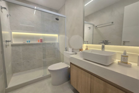 Apartamento à venda ou para alugar com 2 quartos, sendo 1 suíte, em Leblon, Rio de Janeiro, RJ