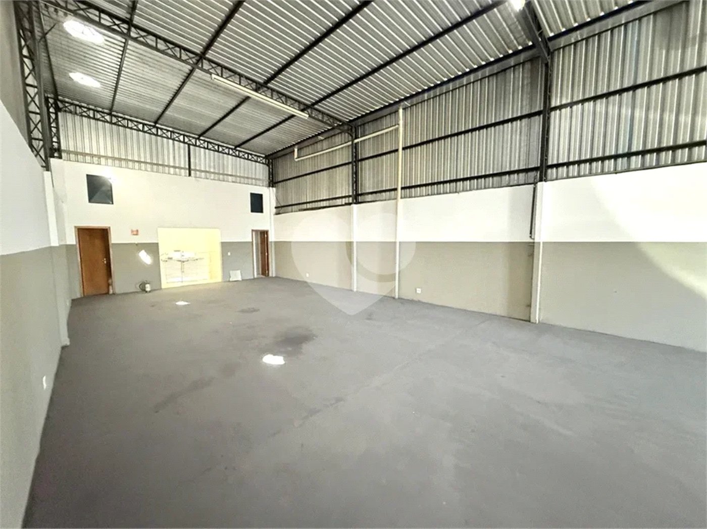 Salão Comercial para alugar no Bairro Água Branca