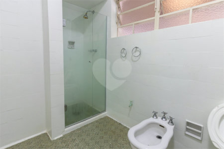 Casa térrea com 3 quartos sendo 1 suíte 2 vagas á venda em Alto da Boa Vista, São Paulo - SP