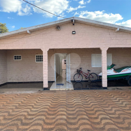 Casa à venda ou para alugar com 10 quartos no Centro, Ponta Porã, MS