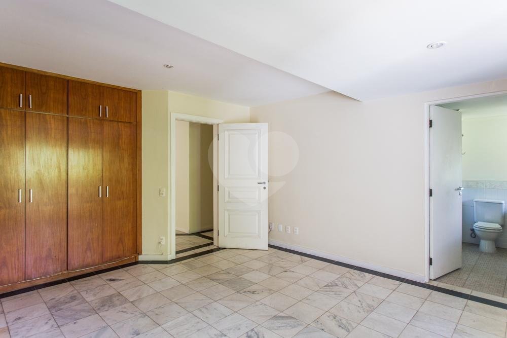 Casa para alugar com 4 suítes no condomínio Chácara Flora, São Paulo - SP