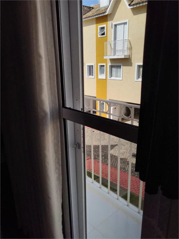 Casa à venda com 3 quartos, sendo 1 suíte, no condomínio Moradas do Horto, São Paulo - SP