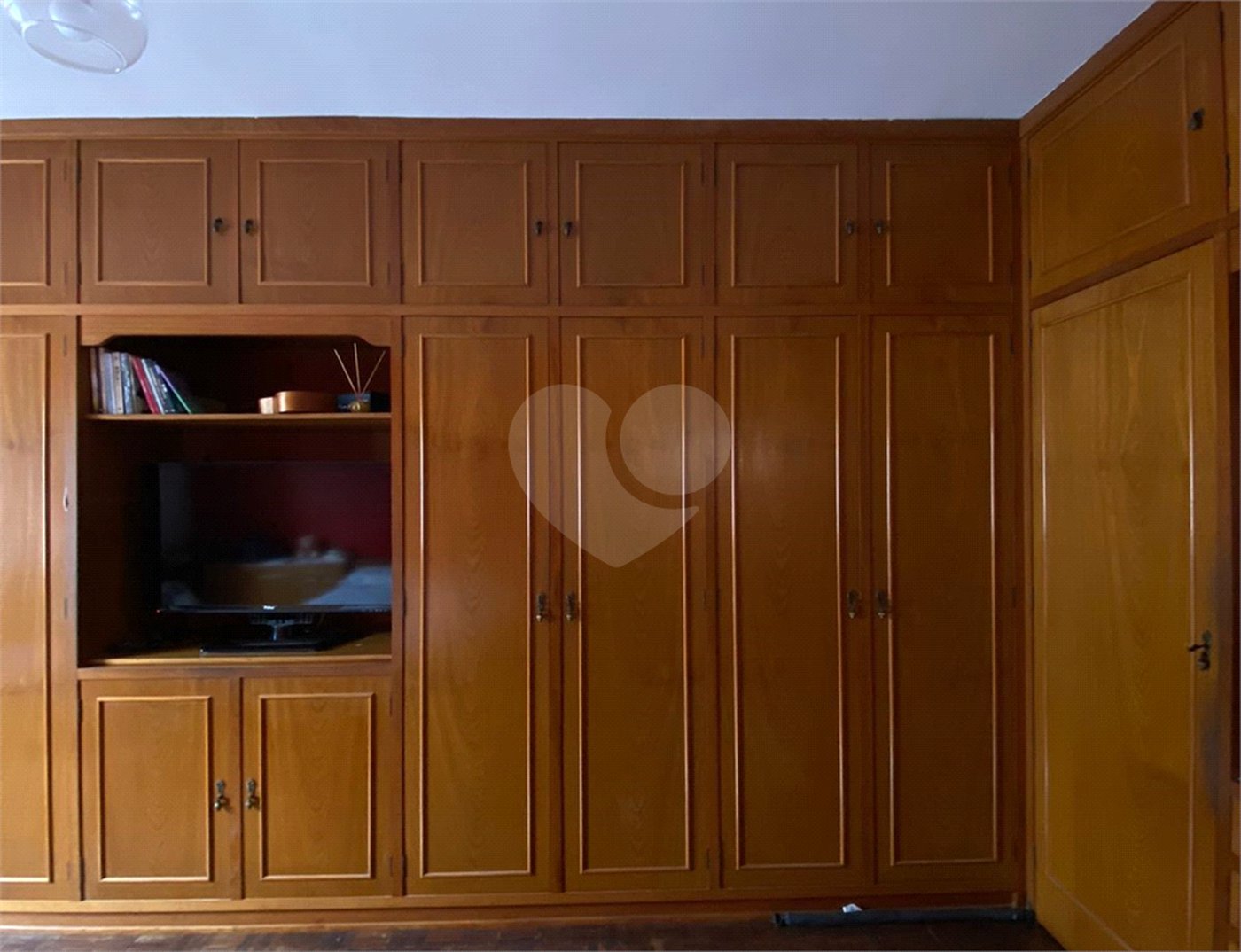 Casa à venda com 4 quartos, sendo 1 suíte, em Jardim do Estádio, Itu, SP