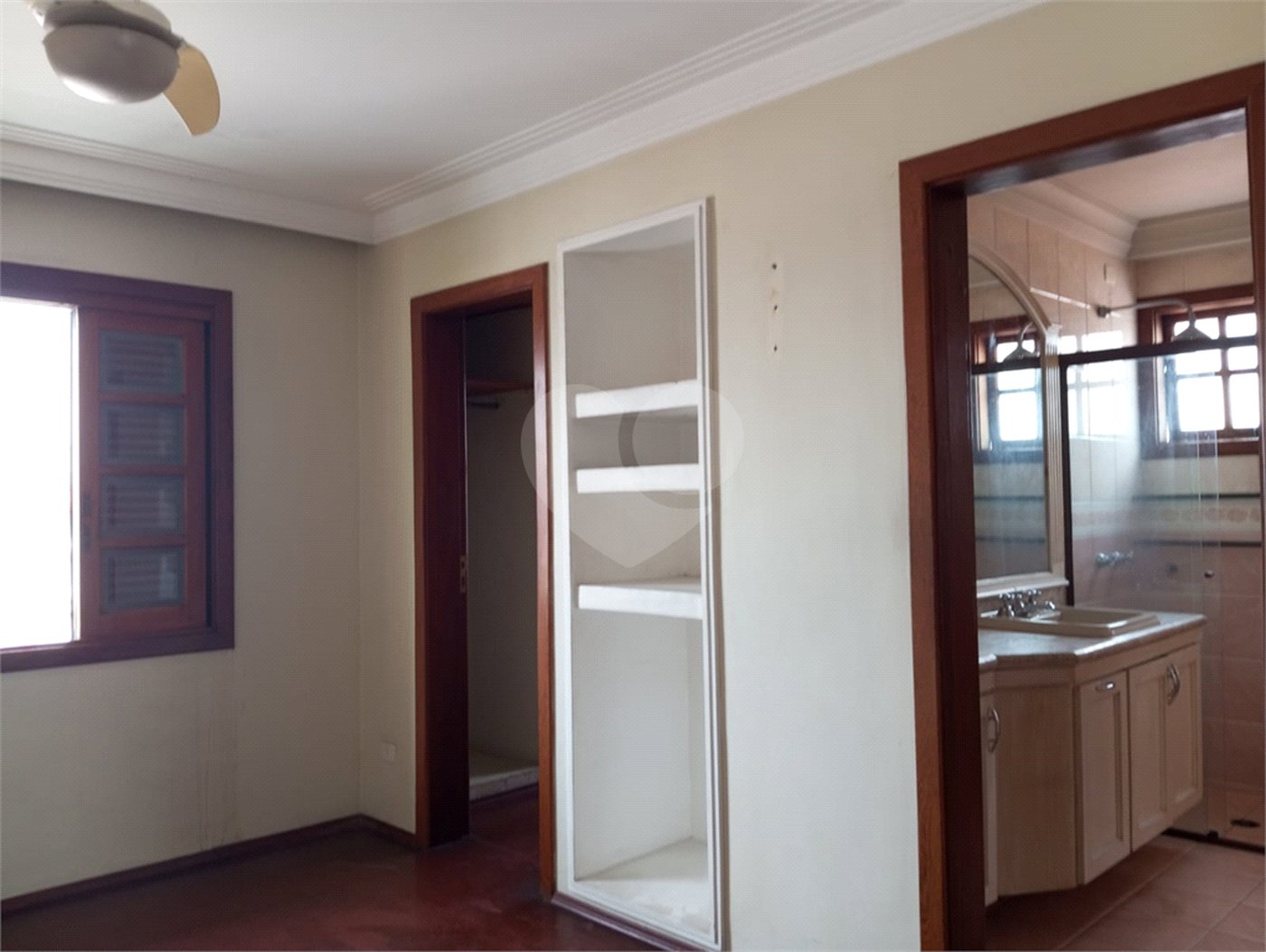 Casa à venda com 3 quartos, sendo 1 suíte, em Vila Nivi, São Paulo, SP