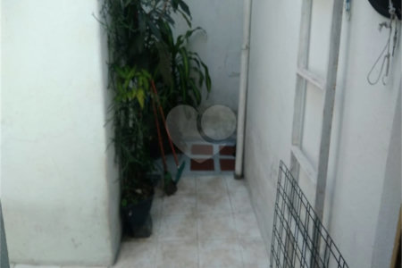 Casa Térrea à venda com 2 quartos em Vila Nivi, São Paulo, SP