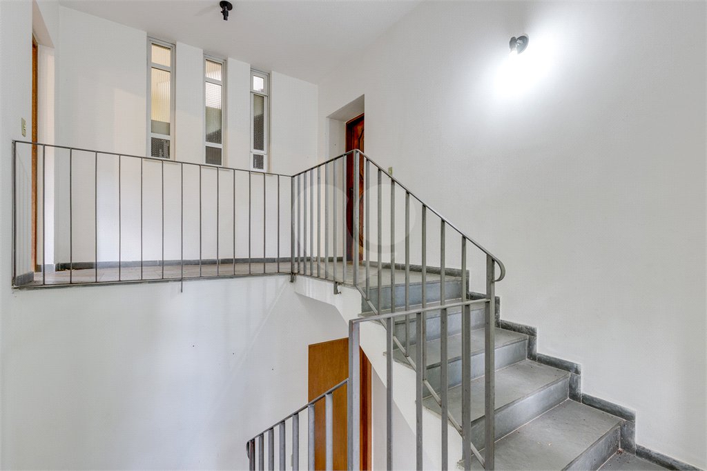 Casa à venda com 4 quartos, sendo 3 suítes, em Jardim Marajoara, São Paulo, SP