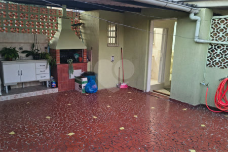 Terreno à venda com 6 quartos em Parque Peruche, São Paulo, SP