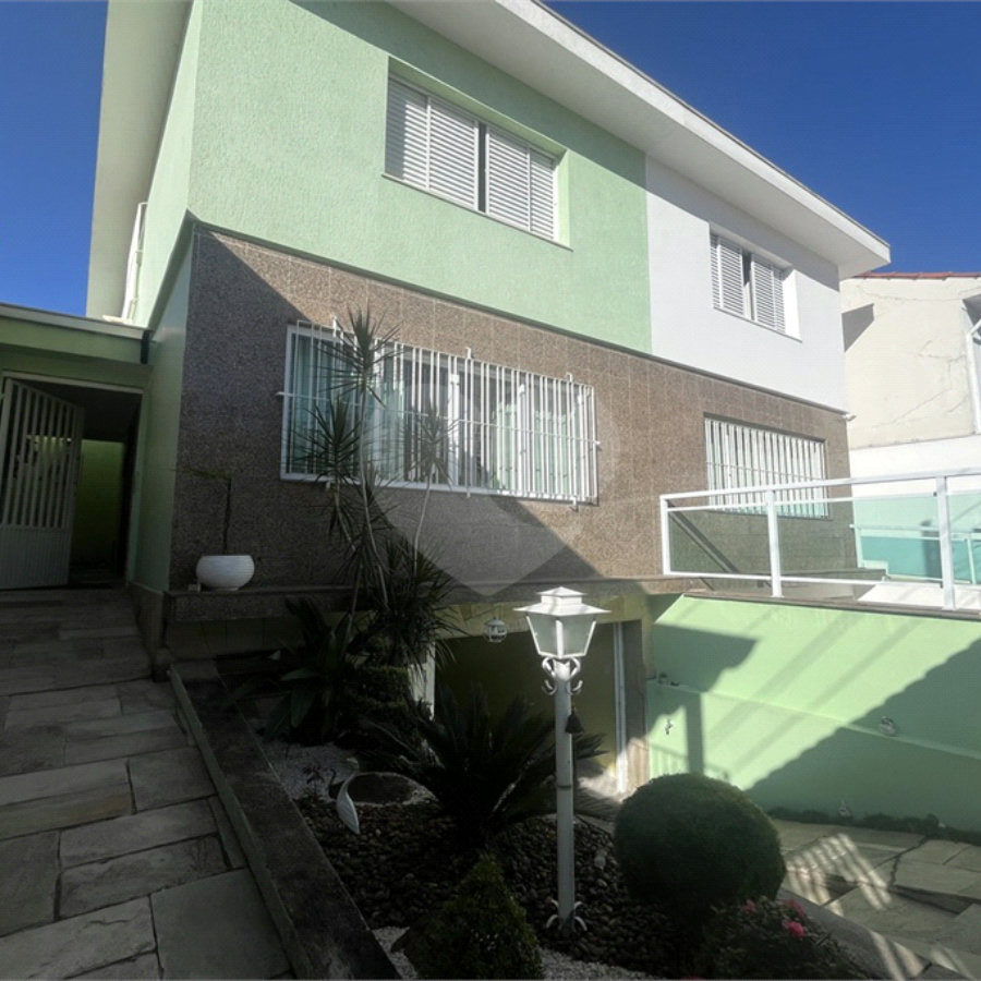 Sobrado à venda com 3 quartos em Vila Gustavo, São Paulo, SP