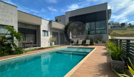 Casa à venda com 3 suítes no condomínio Campo de Toscana, Vinhedo - SP