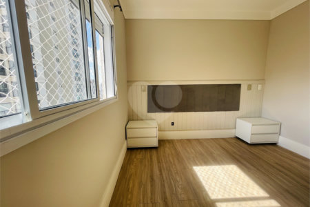 Apartamento à venda com 3 suítes em Vila Gilda, Santo André, SP