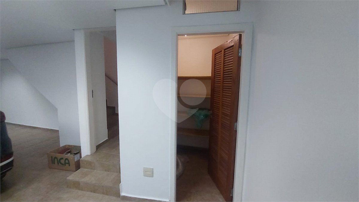 Casa para alugar com 3 quartos, sendo 1 suíte, no condomínio Santanna, São Paulo - SP