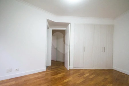 Apartamento à venda com 3 suítes em Jardim Vila Mariana, São Paulo, SP