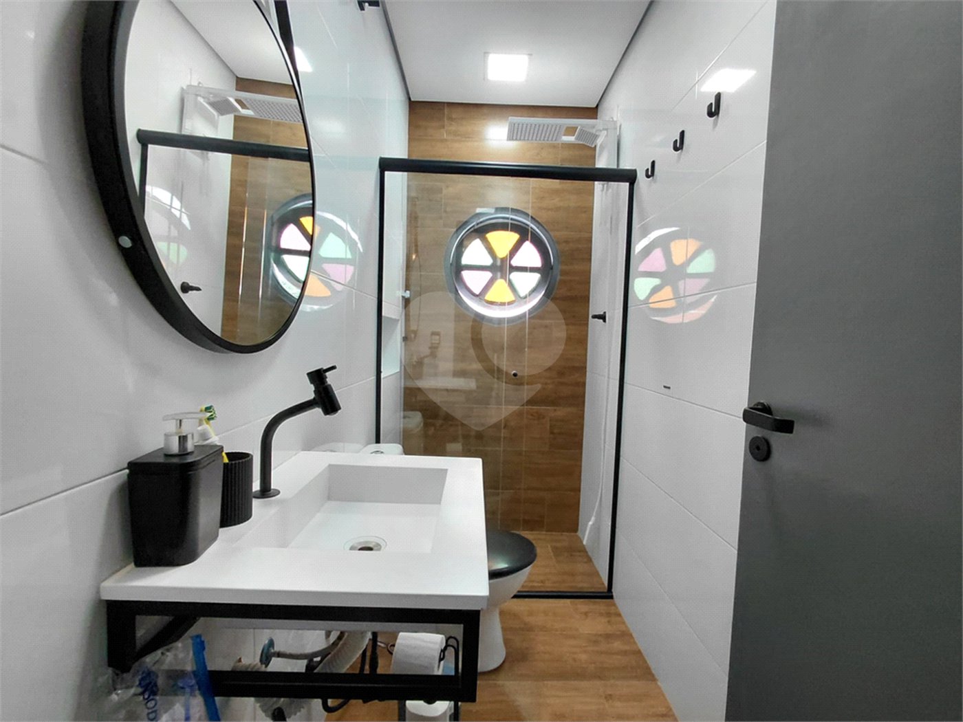 Sobrado à venda com 3 quartos, sendo 1 suíte, em Vila Romana, São Paulo, SP