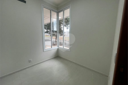 Casa à venda com 3 suítes em Vila Popular, Itapetininga, SP
