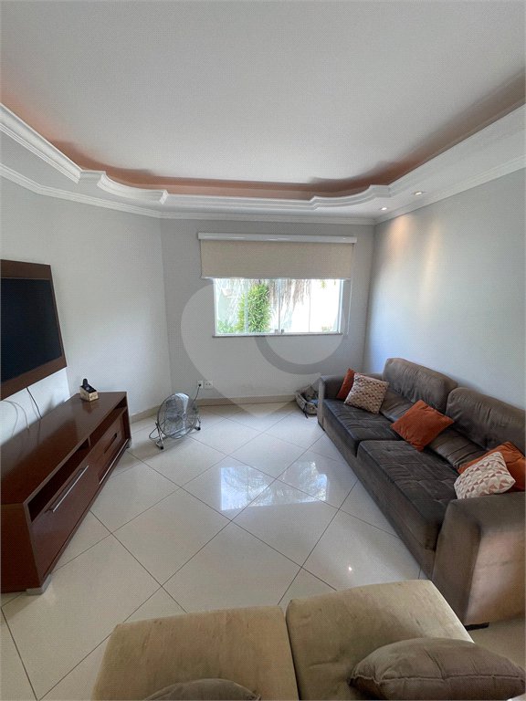 Casa à venda com 5 quartos, sendo 1 suíte, no condomínio Residencial Green Ville, Rio de Janeiro - RJ