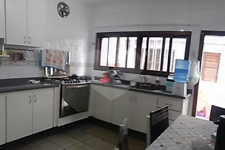 Sobrado à venda com 3 quartos, sendo 1 suíte,  em Vila Guilherme, São Paulo, SP