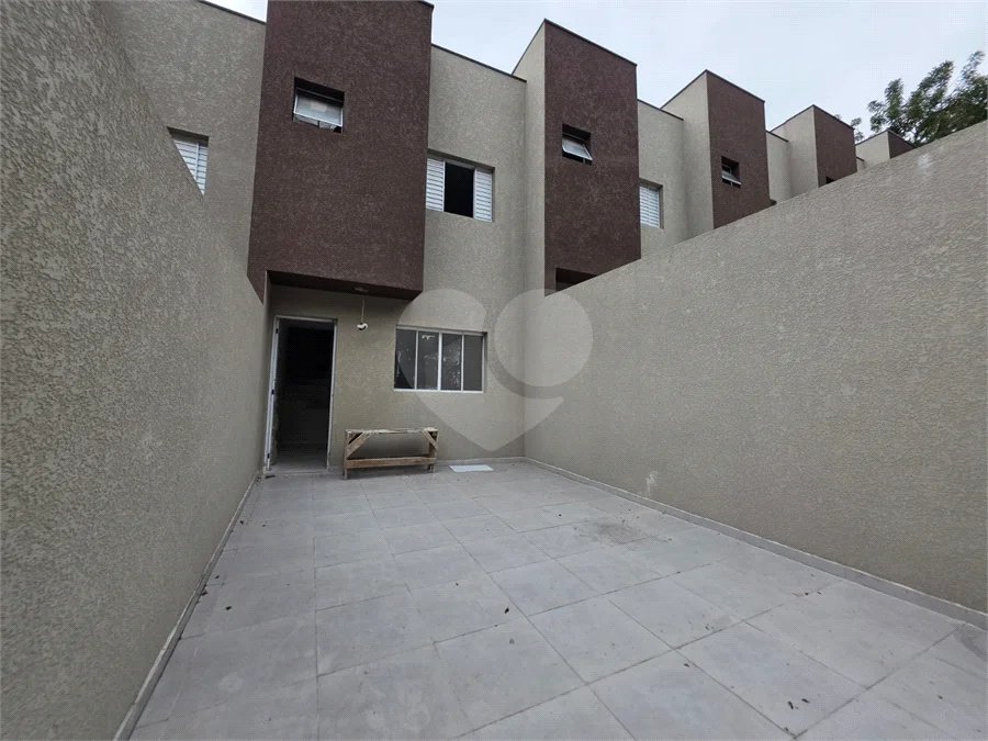 Sobrado à venda com 2 quartos, sendo 1 suíte, em Vila Clarice, São Paulo, SP