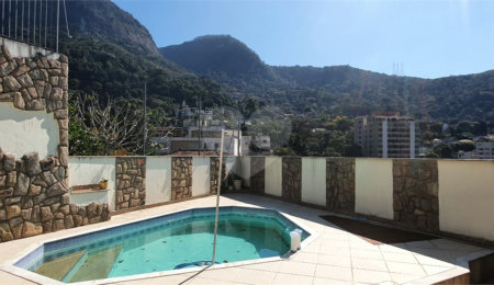 Casa à venda com 4 quartos, sendo 2 suítes,  em Alto da Boa Vista, Rio de Janeiro, RJ