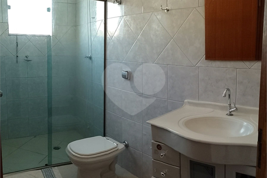 Sobrado à venda com 3 quartos, sendo 1 suíte, em Jardim Regina, São Paulo, SP