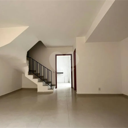 Casa à venda com 2 suítes no condomínio Residencial DI Luca, São Paulo - SP