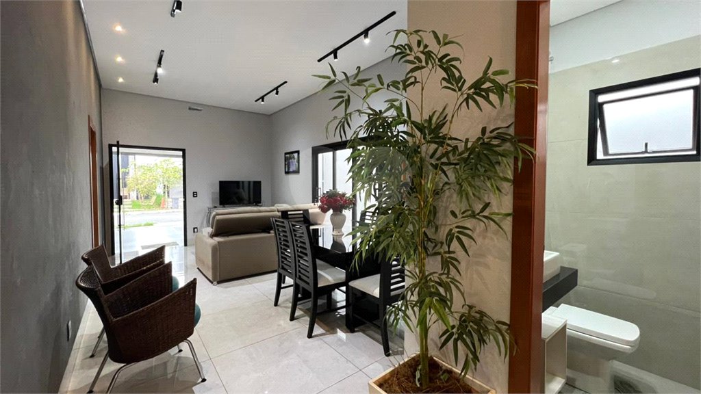 Casa à venda com 3 suítes no condomínio Primor das Torres, Cuiabá - MT