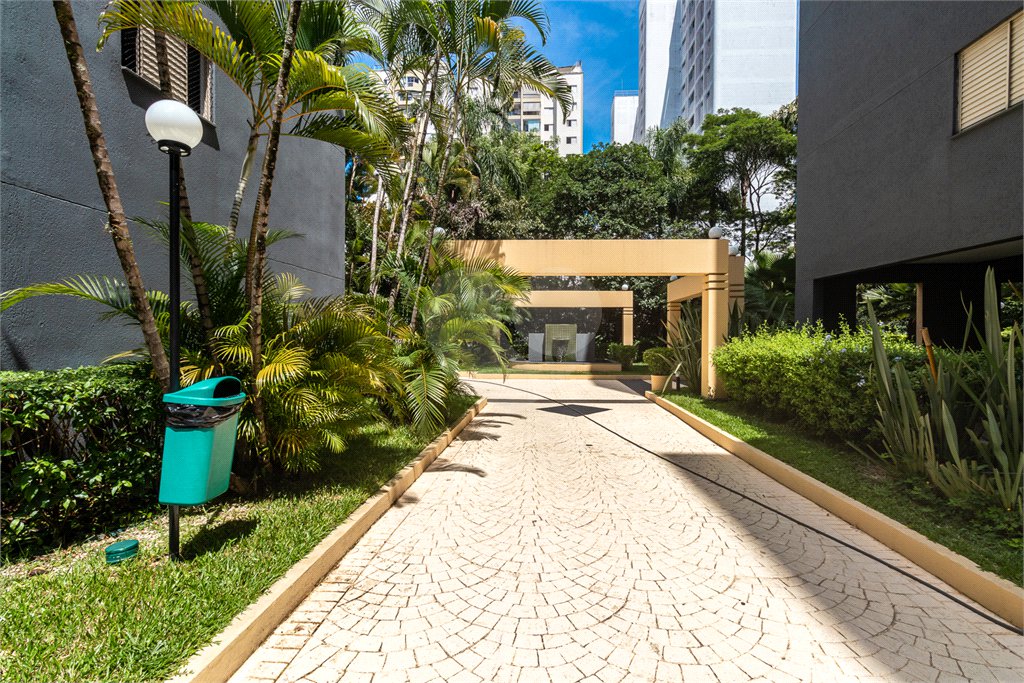 Apartamento à venda com 3 quartos, sendo 1 suíte, em Jardim Marajoara, São Paulo, SP