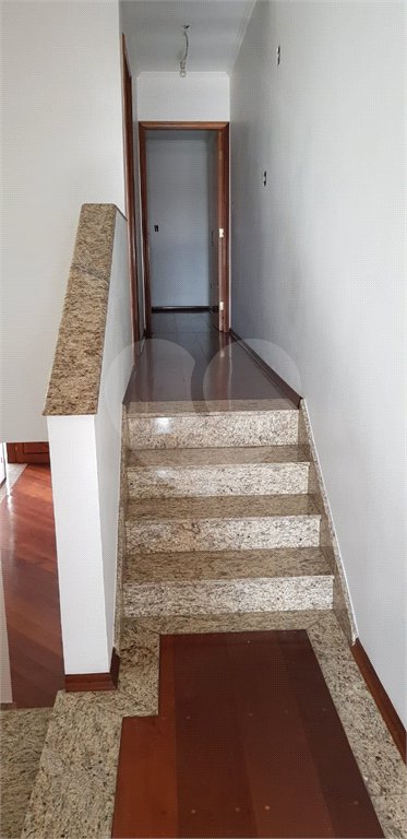 Sobrado à venda com 4 quartos, sendo 1 suíte,  em Olímpico, São Caetano do Sul, SP