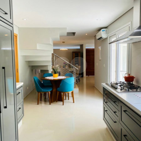 Casa à venda com 4 quartos, sendo 2 suítes, no condomínio Residencial Vila Lagos, São Paulo - SP