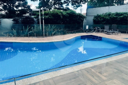 Apartamento à venda com 2 quartos em Parque Maria Domitila, São Paulo, SP