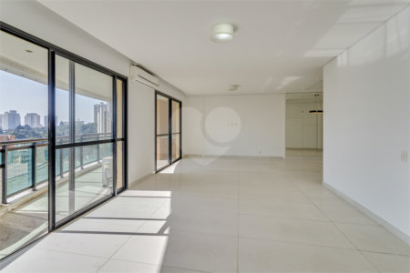 Apartamento à venda com 3 quartos, sendo 1 suíte, em Morumbi, São Paulo, SP