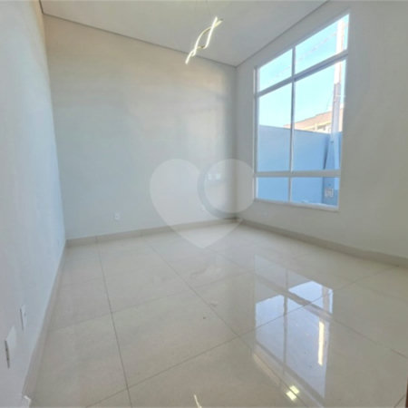 Casa à venda com 3 suítes em Marambaia, Vinhedo, SP