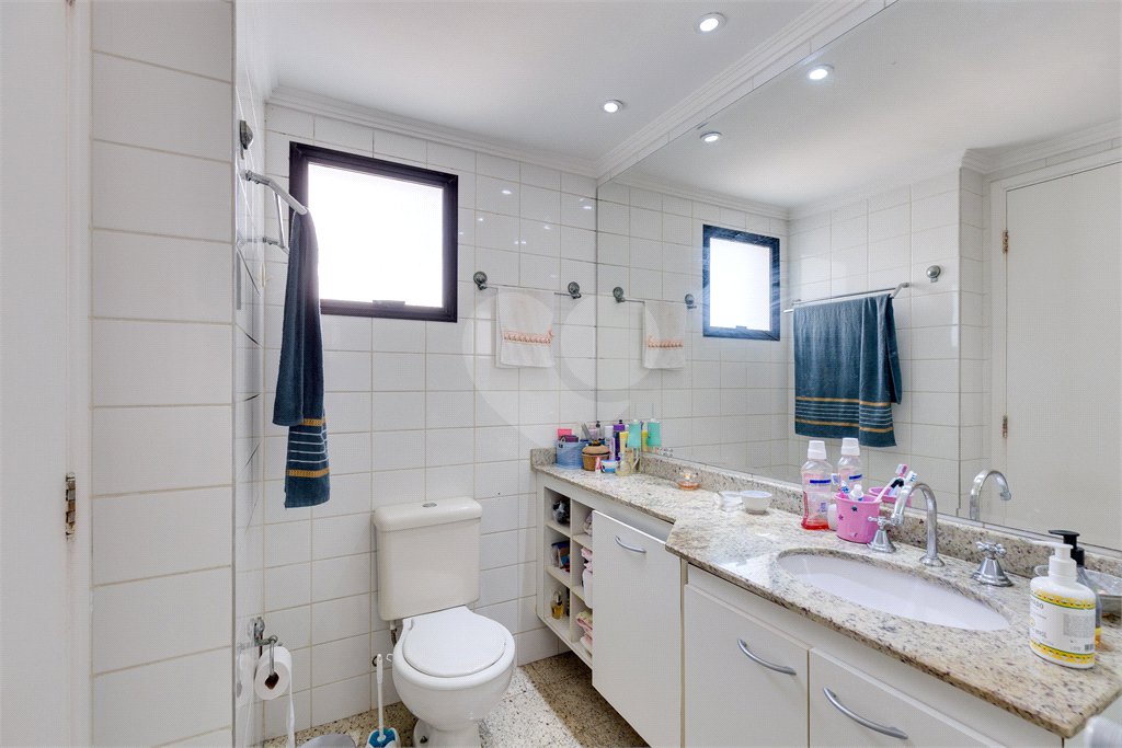 Apartamento Alto da Boa Vista em Condominio Clube