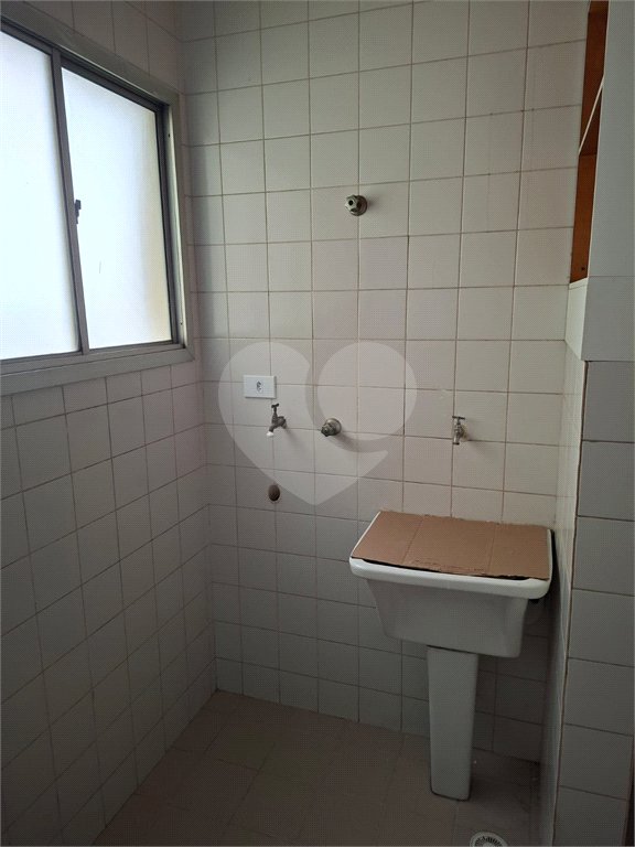 Apartamento à venda com 2 quartos em Parque Maria Domitila, São Paulo, SP