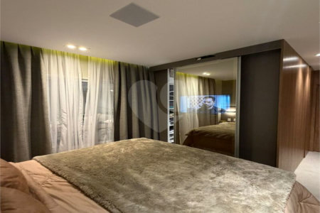 Apartamento à venda com 2 quartos, sendo 1 suíte, em Vila Olímpia, São Paulo, SP