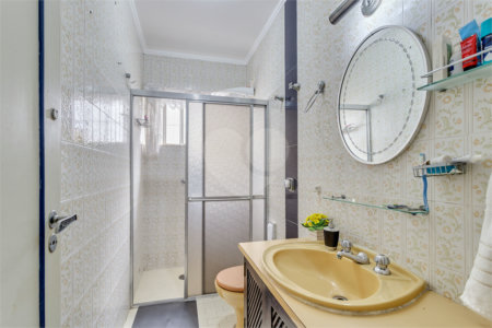 Sobrado à venda com 3 quartos, sendo 1 suíte, em Chácara Flora, São Paulo, SP