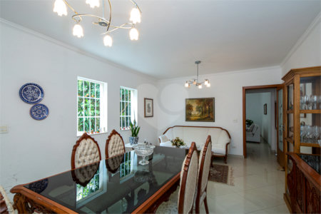 Casa à venda com 3 quartos, sendo 1 suíte, em Campo Belo, São Paulo, SP