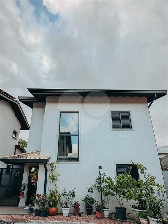 Casa à venda com 3 quartos, sendo 1 suíte, no condomínio Residencial Marchant Buarque, Atibaia - SP