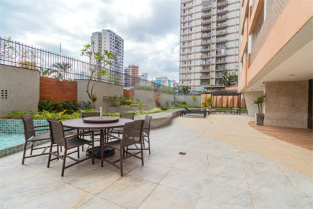 Apartamento à venda com 3 quartos, sendo 1 suíte, em Campo Belo, São Paulo, SP
