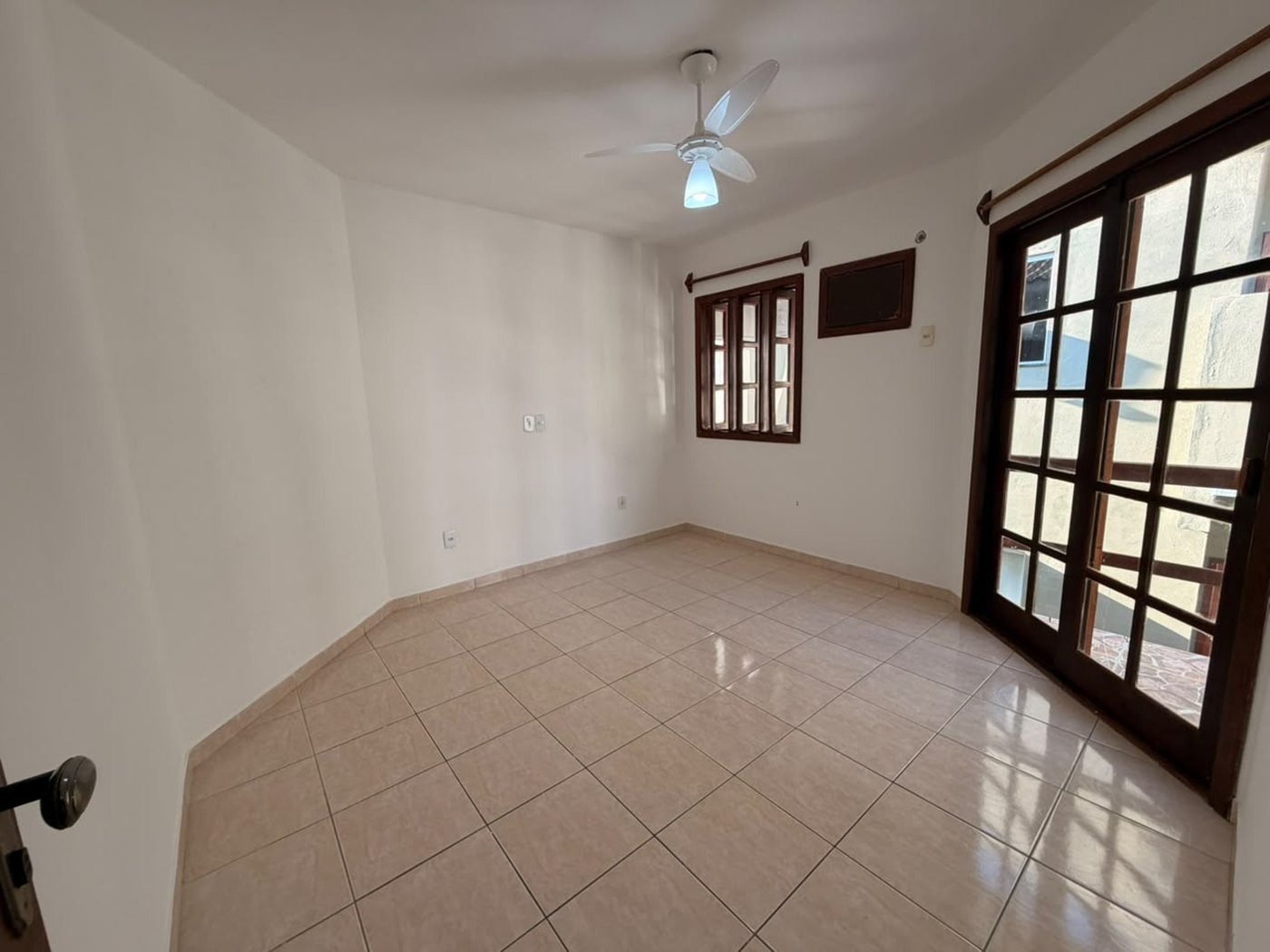 Apartamento com 3 quartos, sendo 1 suíte, Paraíso dos Pataxós, Porto Seguro - BA