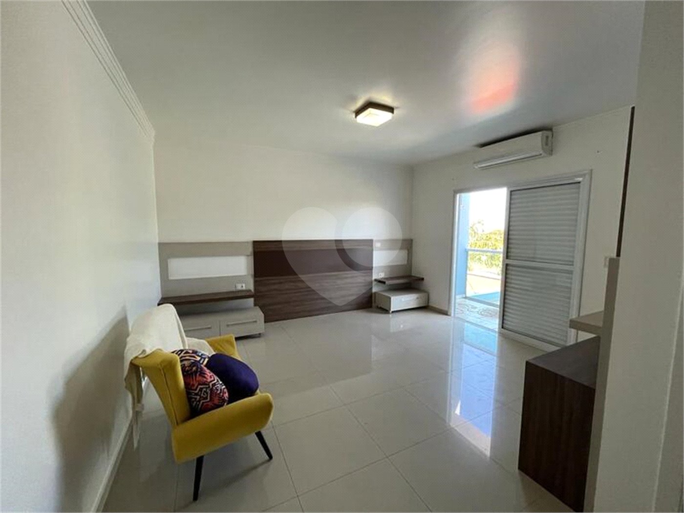 Sobrado à venda com 3 quartos, sendo 1 suíte, no Centro, Indaiatuba, SP