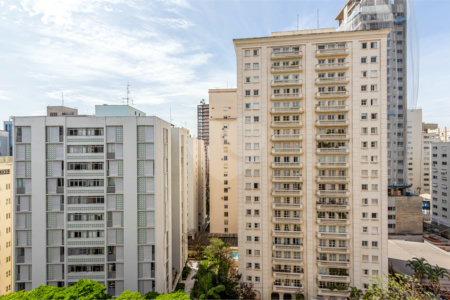 Apartamento à venda com 3 quartos, sendo 1 suíte, em Itaim Bibi, São Paulo, SP