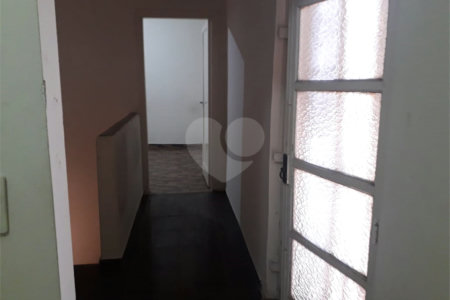 Casa Térrea à venda com 4 quartos, sendo 1 suíte, em Vila Constança, São Paulo, SP