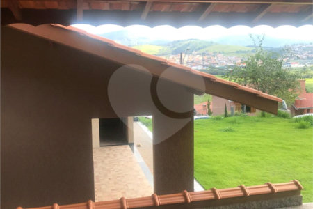 Casa à venda com 3 quartos, sendo 1 suíte,  no condomínio Marf II, Bom Jesus dos Perdões - SP