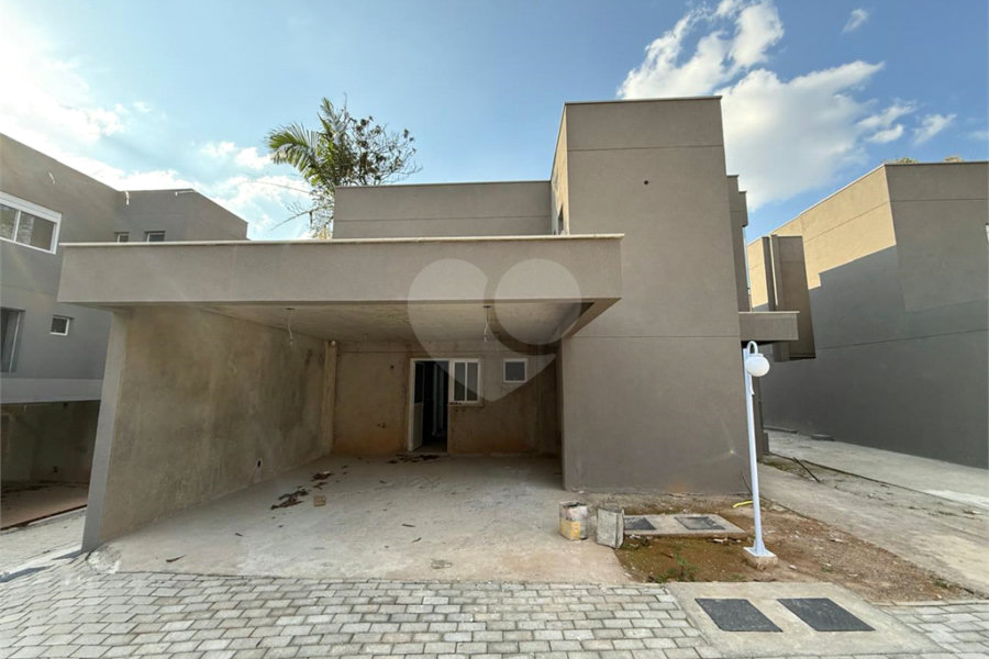 Casa à venda com 3 suítes no condomínio Residencial Floresta, São Paulo - SP